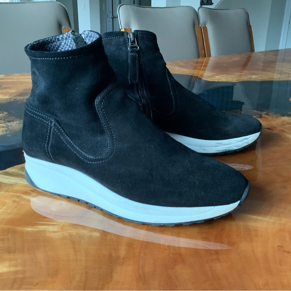 Aquatalia Black Suede Women’s High-Top Boots - 8.5